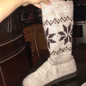 Muk Luk long slippers